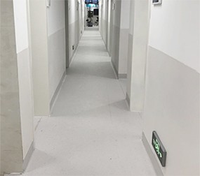 广西医科大学一附院一站是选购蓝品盾抗菌树脂板扶手设备带产品